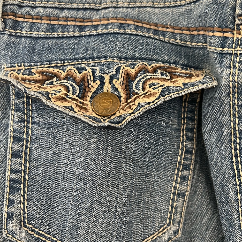 Boot cut jeans